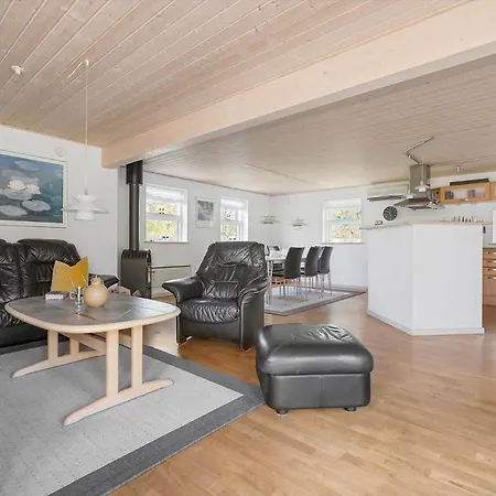 3658-nexo-frederiksvej-33 Сasa de vacaciones Neksø